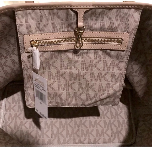 Michael Kors Signature Jet Set Travel Brown Tote - Picture 5 of 8